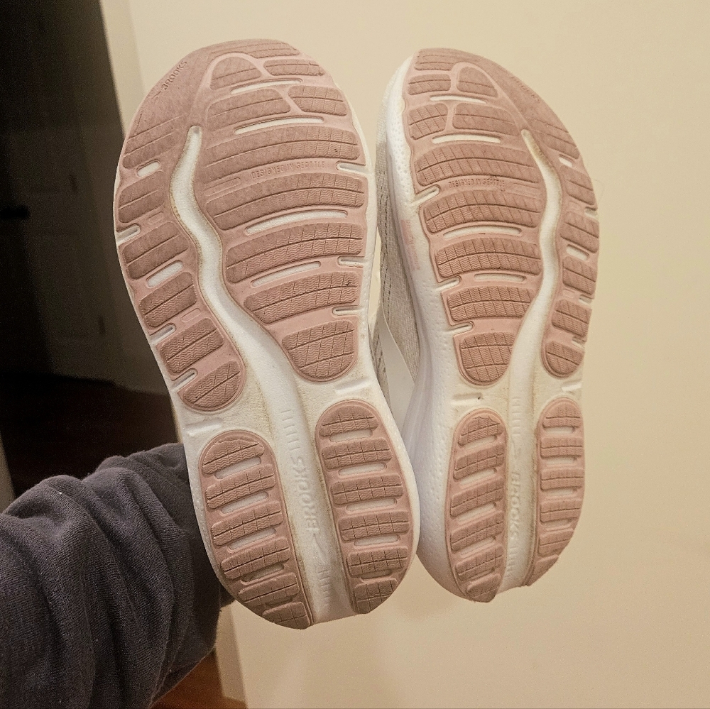 Brooks Ghost Max - image 2